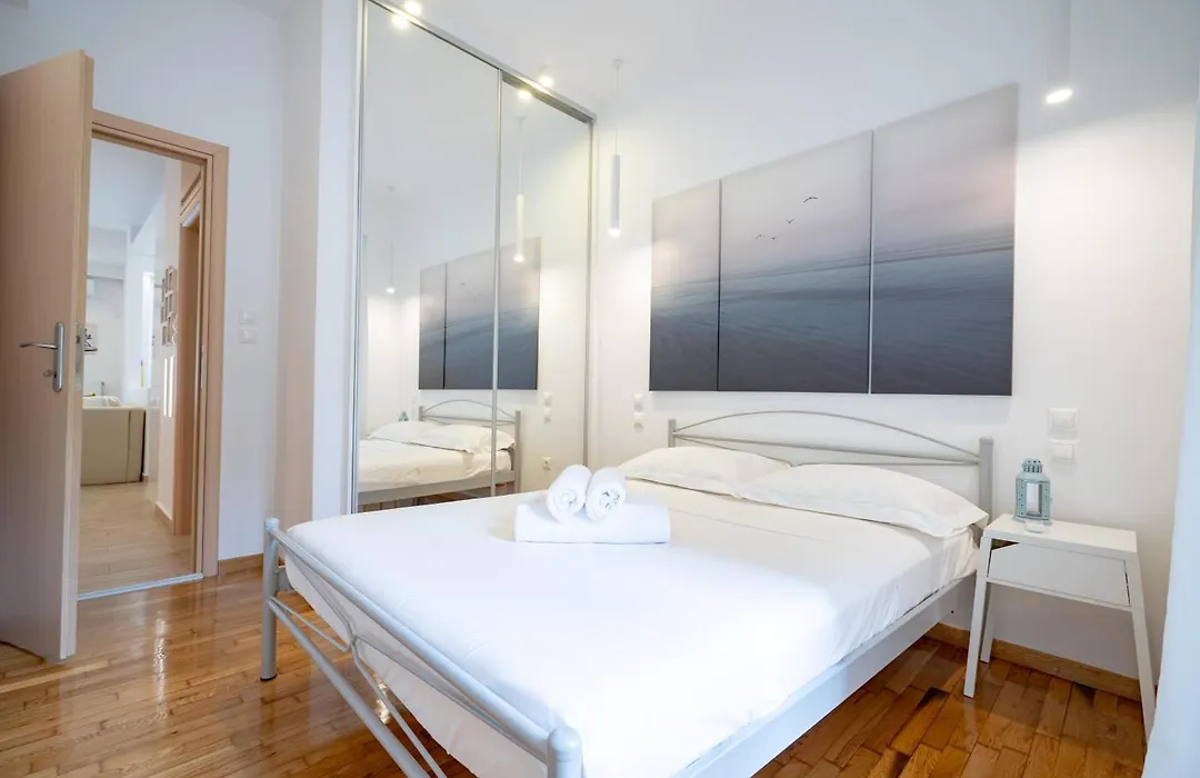 Athens Central Train Station Flat For 4 Persons-1