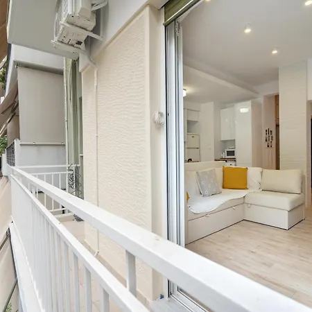 Athens Central Train Station Flat For 4 Persons-2